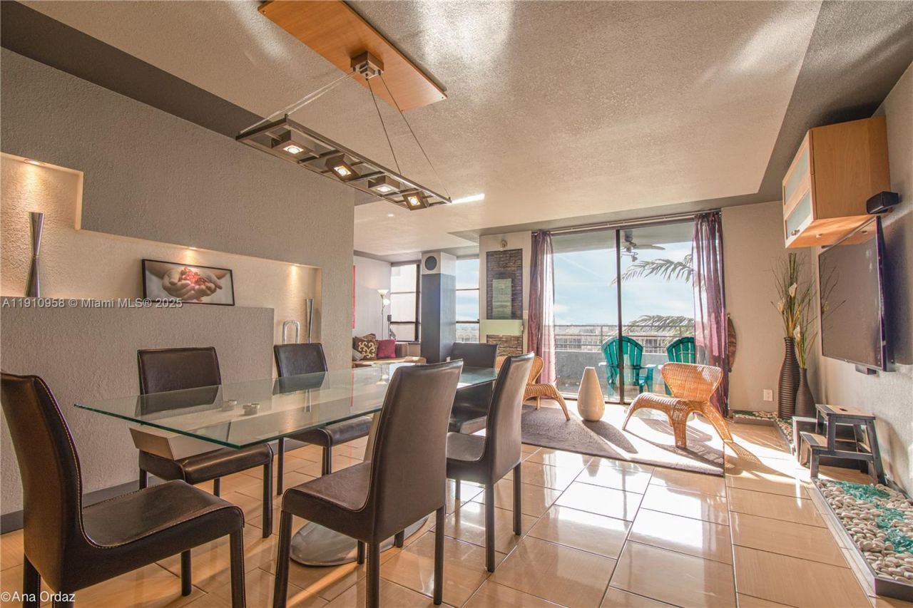 500 Three Islands Blvd, Unit 308, Hallandale Beach, FL 33009 Photo