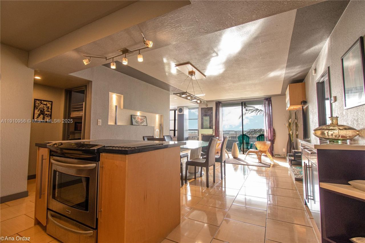 500 Three Islands Blvd, Unit 308, Hallandale Beach, FL 33009 Photo