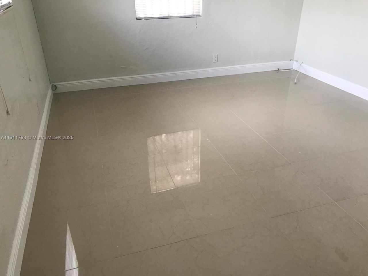 823-825 NW 9th St, Hallandale Beach, FL 33009 Photo