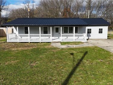 148 4th Street, Frazeysburg, OH 43822