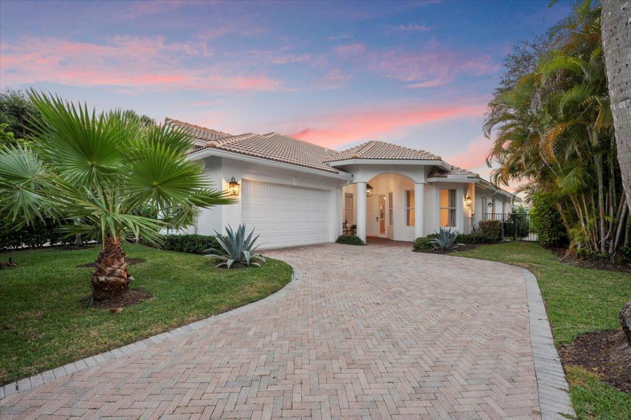 2951 Twin Oaks Way, Wellington, FL 33414 Photo