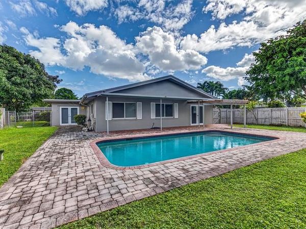 6400 NW 34th Ave, Fort Lauderdale, FL 33309