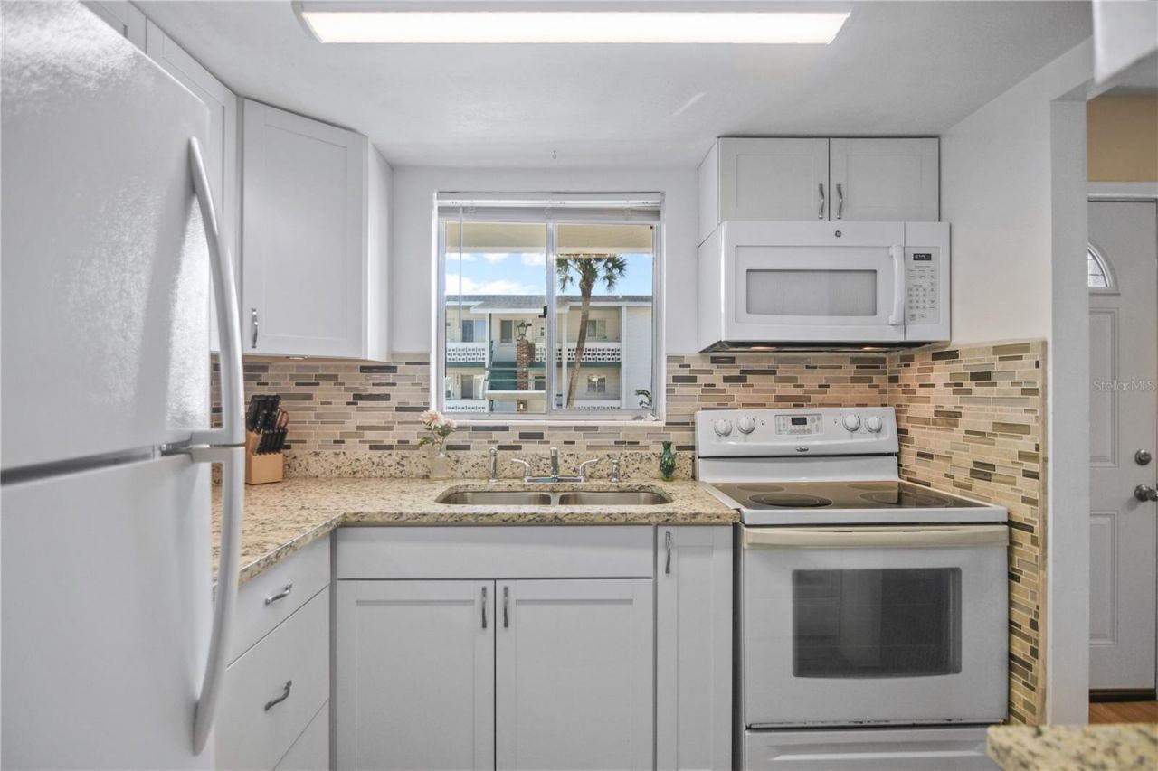 1867 Restful Drive, Unit L-22, Bradenton, FL 34207 Photo