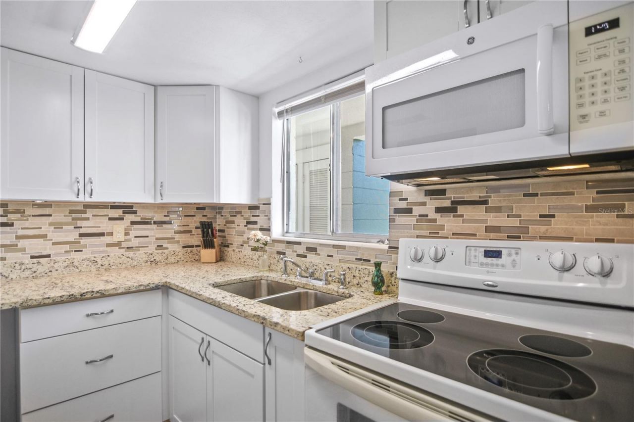 1867 Restful Drive, Unit L-22, Bradenton, FL 34207 Photo