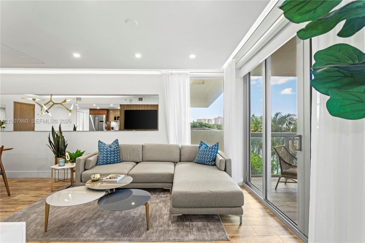 9261 E Bay Harbor Dr, Unit 407, Bay Harbor Islands, FL 33154 Photo