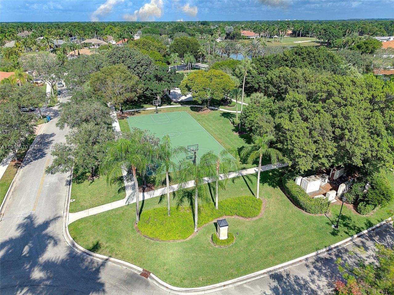 2611 Oakbrook Ln, Weston, FL 33332 Photo