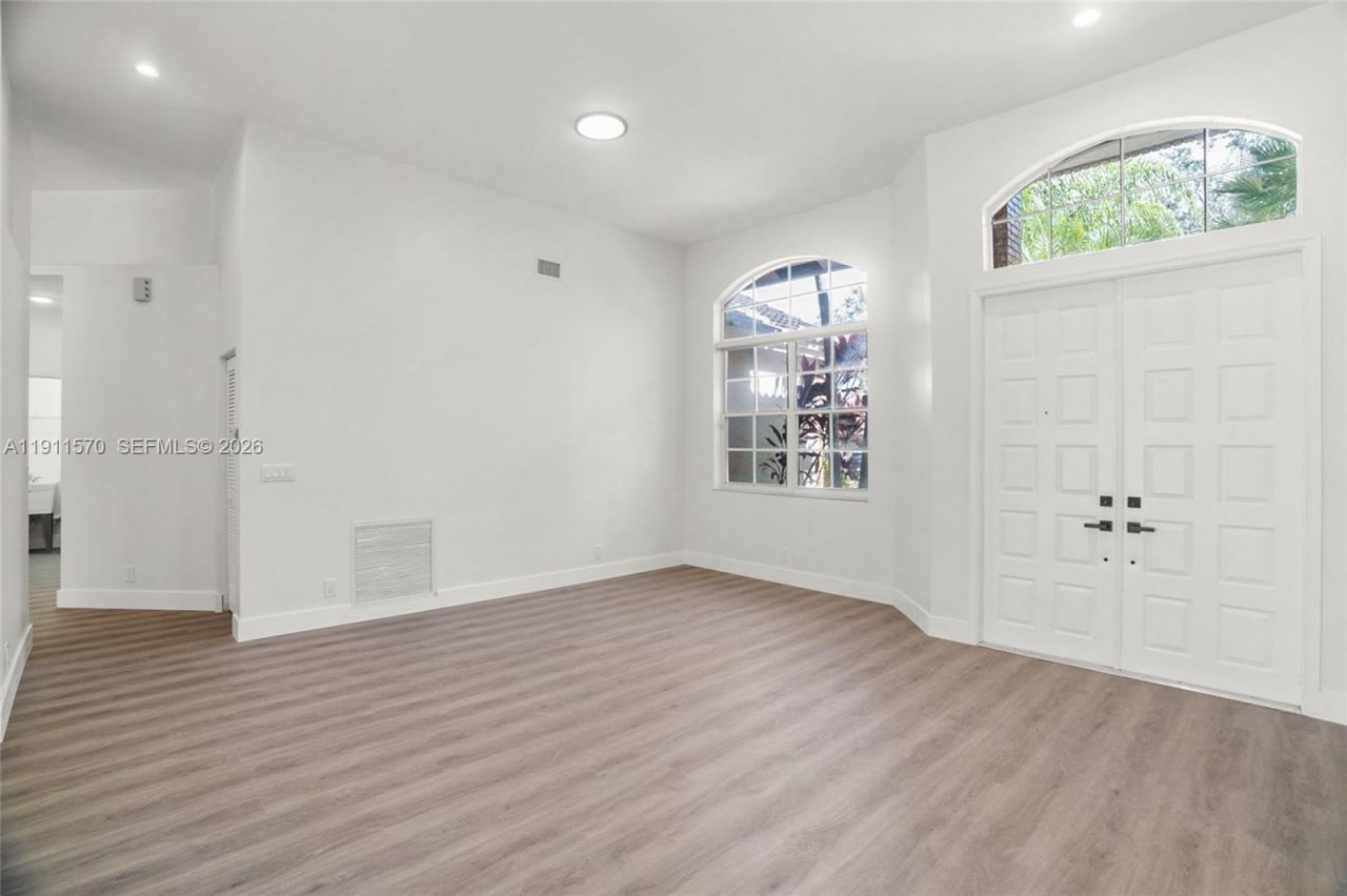 2611 Oakbrook Ln, Weston, FL 33332 Photo