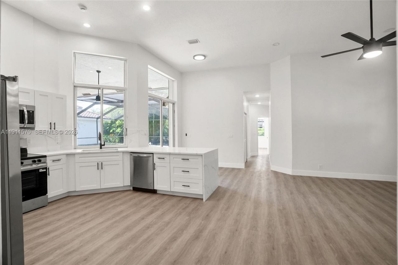 2611 Oakbrook Ln, Weston, FL 33332 Photo