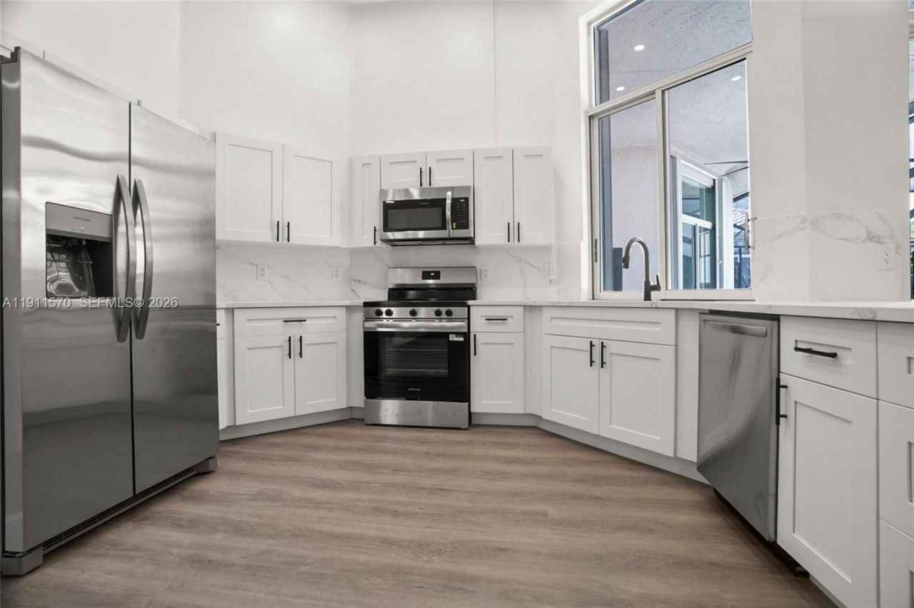 2611 Oakbrook Ln, Weston, FL 33332 Photo