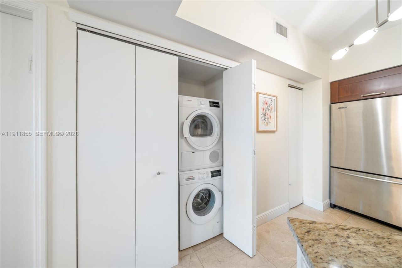 19900 E Country Club Dr, Unit 816, Aventura, FL 33180 Photo