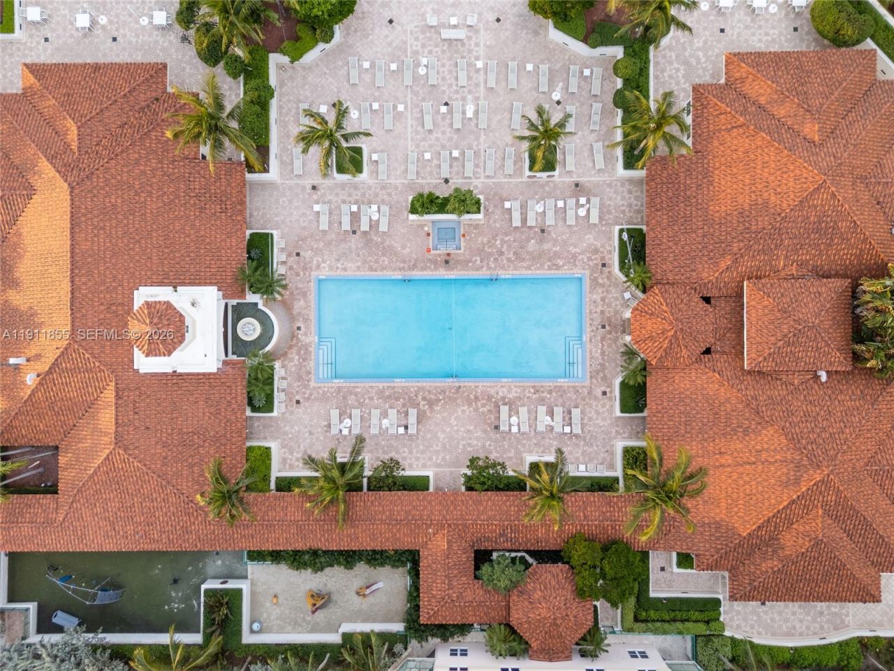 19900 E Country Club Dr, Unit 816, Aventura, FL 33180 Photo