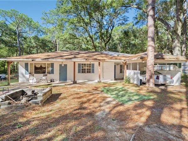 1401 Forest Ridge Road E, Mobile, AL 36618