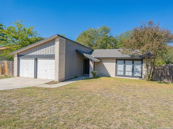 5955 Oak Run, San Antonio, TX 78247