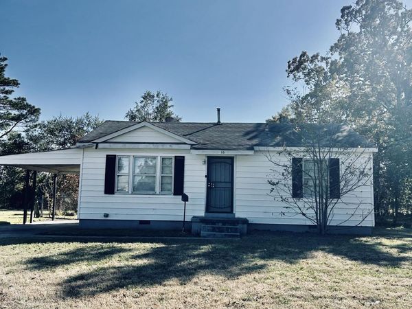 16 S Richard Drive, Pine Bluff, AR 71602