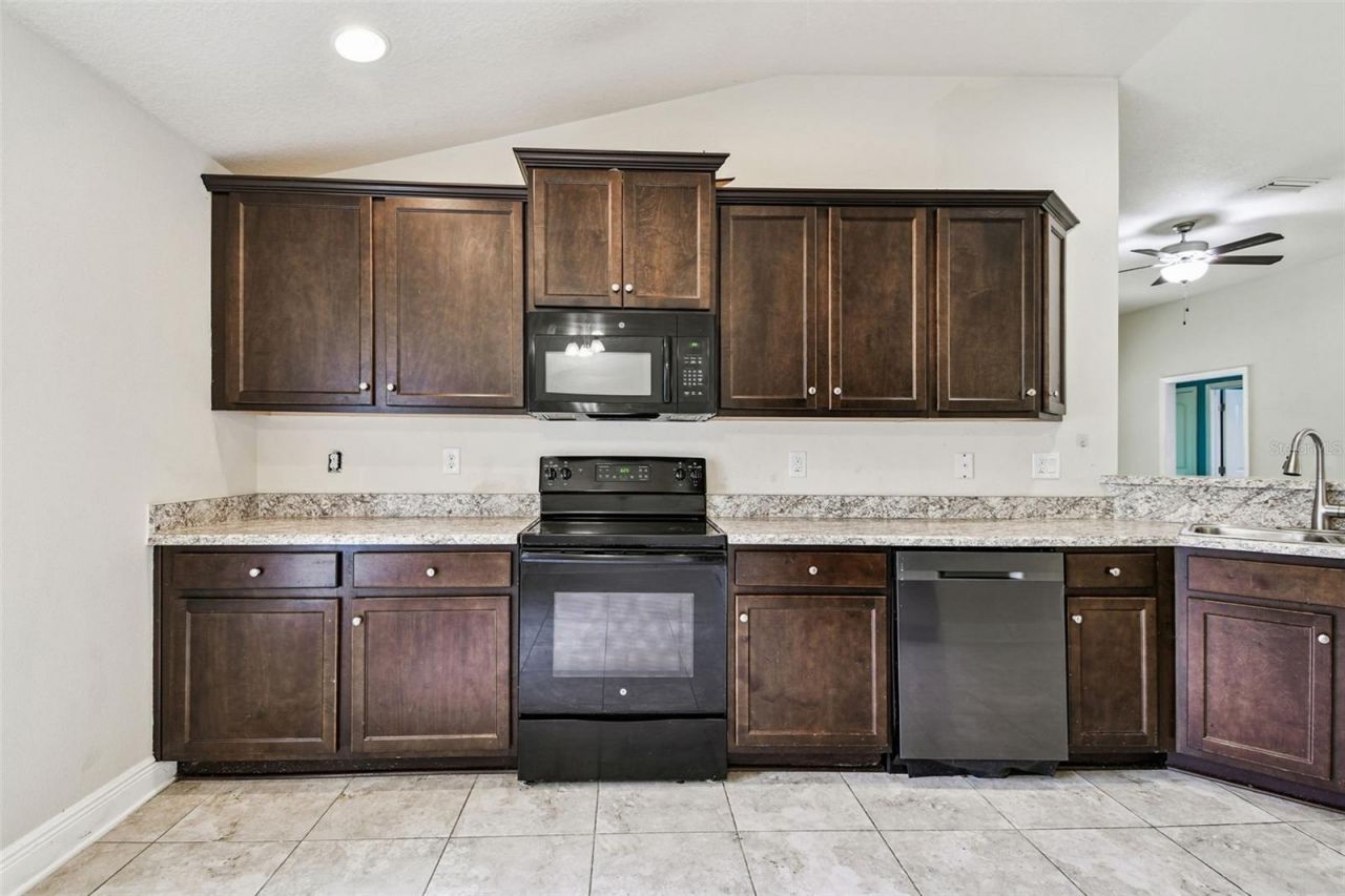 8910 52nd Avenue E, Palmetto, FL 34221 Photo