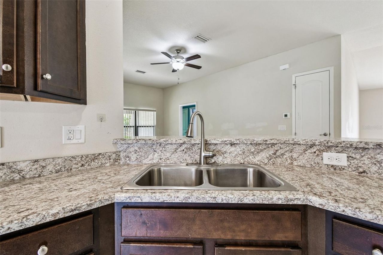 8910 52nd Avenue E, Palmetto, FL 34221 Photo