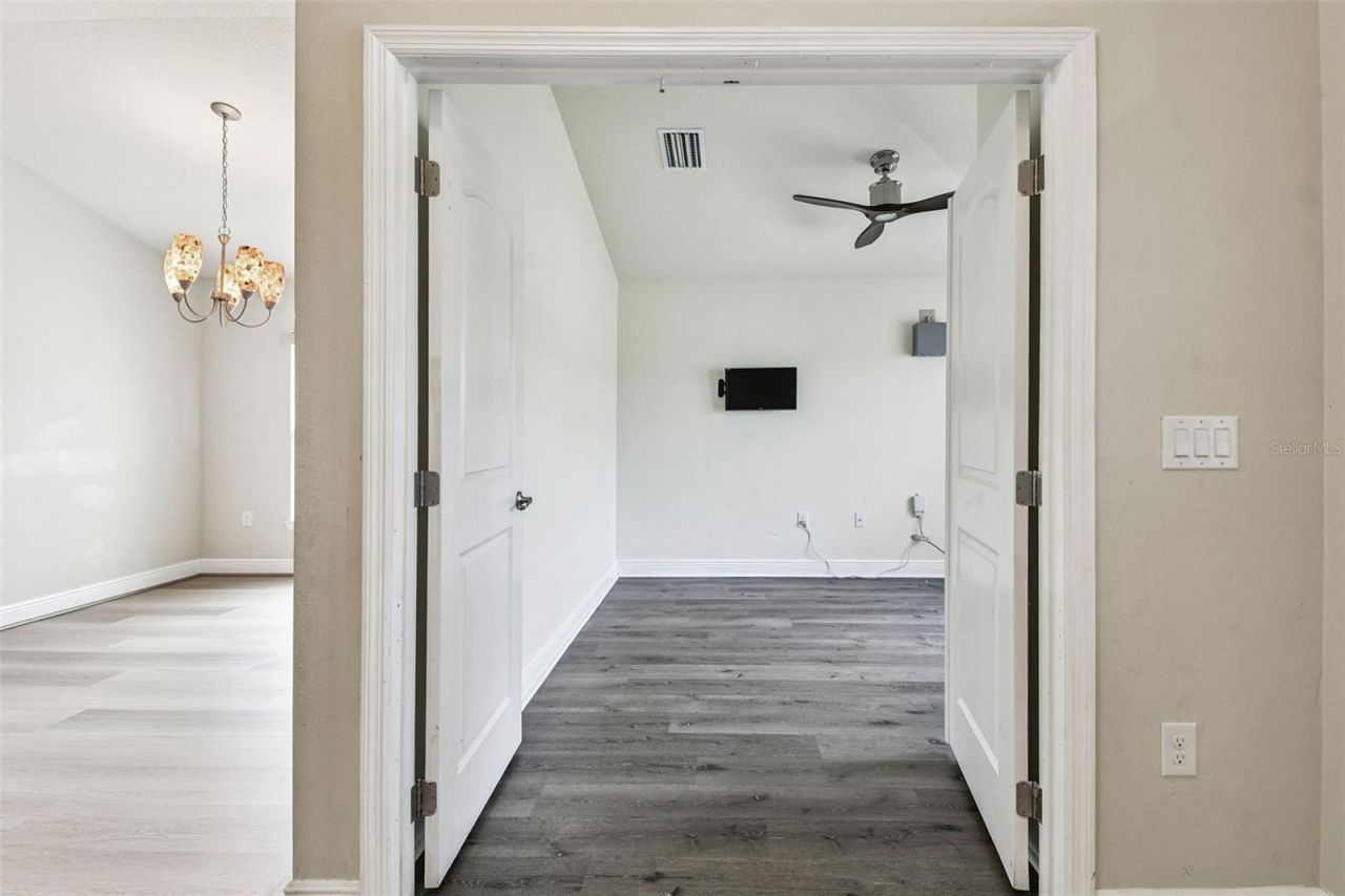 8910 52nd Avenue E, Palmetto, FL 34221 Photo