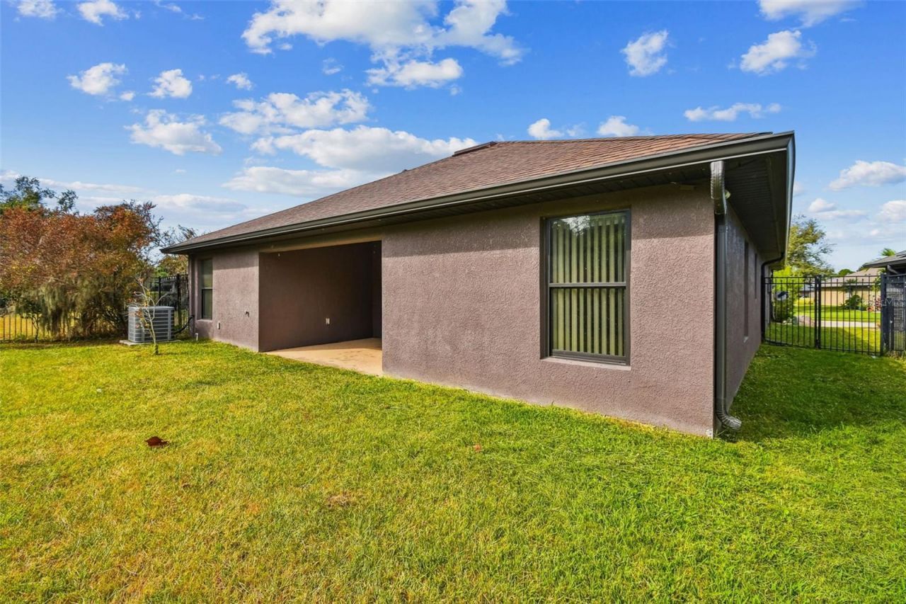 8910 52nd Avenue E, Palmetto, FL 34221 Photo