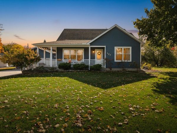102 State Street E, St Louis, MI 48880