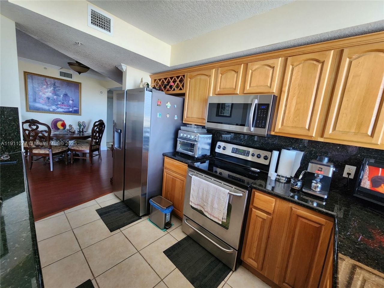 4242 NW 2nd St, Unit 1202, Miami, FL 33126 Photo