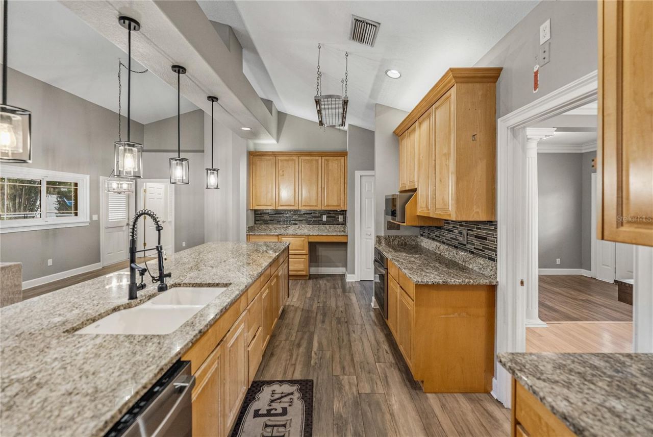 504 Covington Park Street, Seffner, FL 33584 Photo