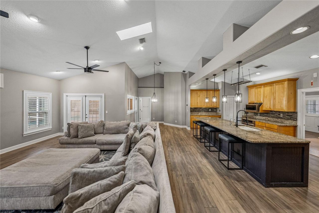 504 Covington Park Street, Seffner, FL 33584 Photo