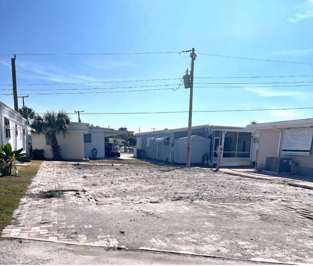 2208 Iowa Avenue, Bradenton, FL 34207 Photo