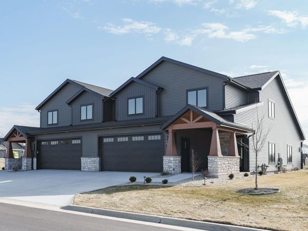 365 Ridge View Drive, Unit 15, Milton, WI 53563