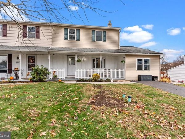 2805 N FORD DRIVE, HATFIELD, PA 19440