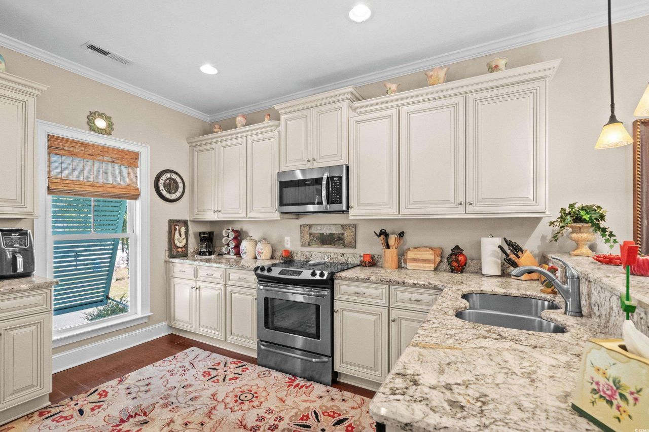 1605 Dogwood Dr. N Photo 12