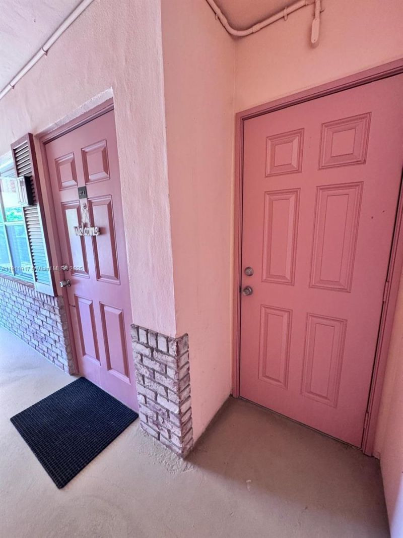 2451 NE 49th St, Unit 213, Fort Lauderdale, FL 33308 Photo