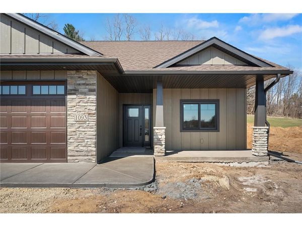 1093 Legend Lane, River Falls, WI 54022