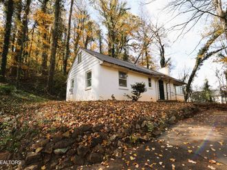 2353 Quiet Side Lane Knoxville, TN 37920