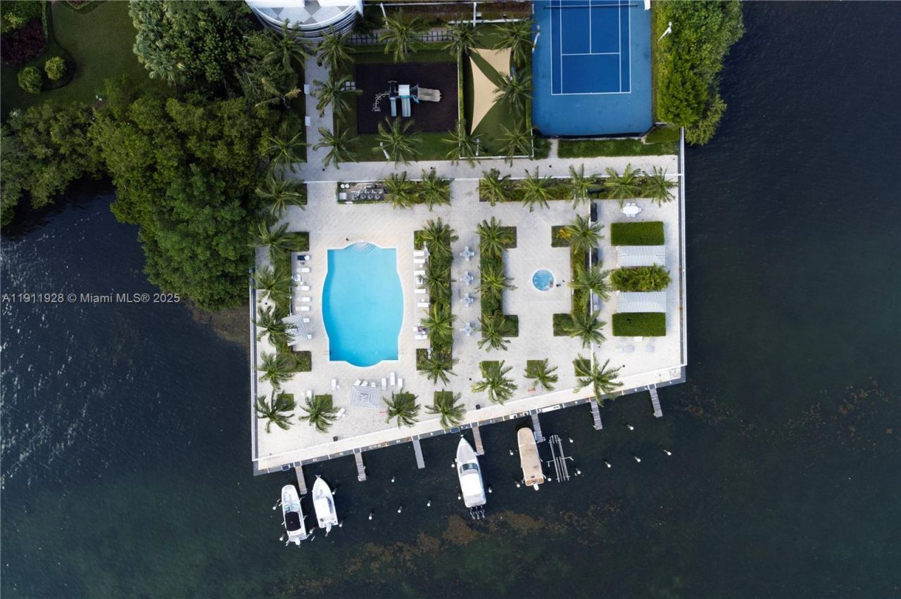 2101 Brickell Ave, Unit 606, Miami, FL 33129 Photo