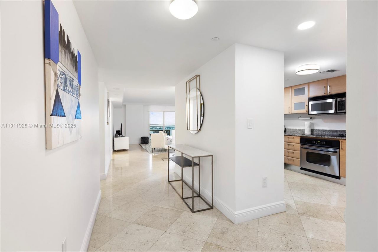 2101 Brickell Ave, Unit 606, Miami, FL 33129 Photo