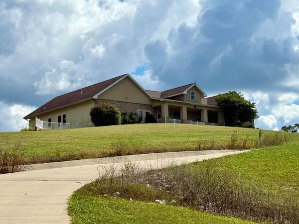 16133 Overlook Lane, Neosho, MO 64850