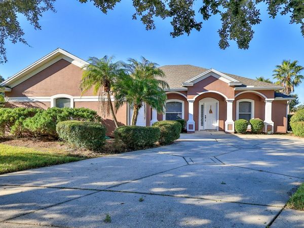 552 Caro Court, New Smyrna Beach, FL 32168