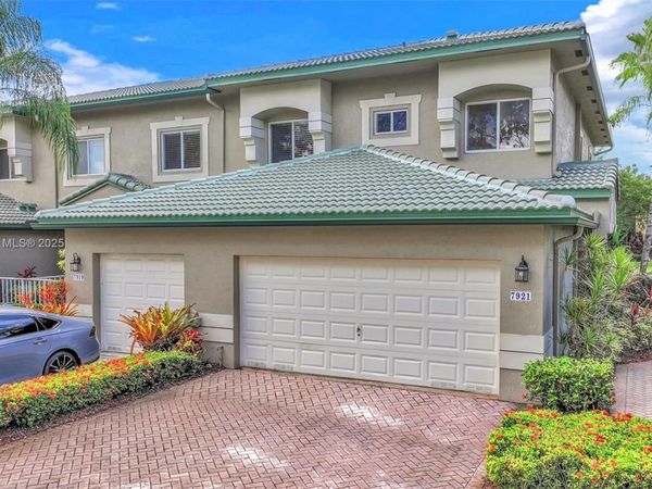 7921 E Exeter Blvd E, Unit 202, Tamarac, FL 33321