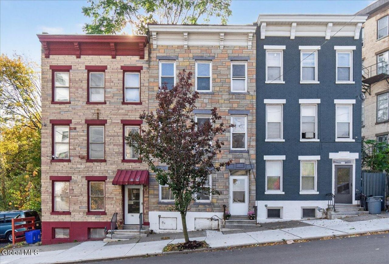 98 Livingston Avenue, Albany, NY 12207 Main Photo