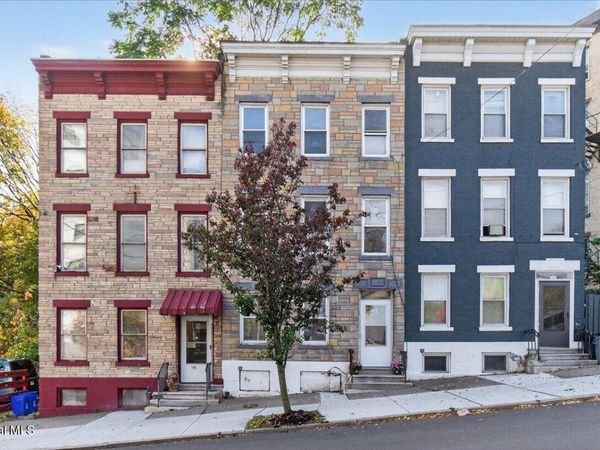 98 Livingston Avenue, Albany, NY 12207