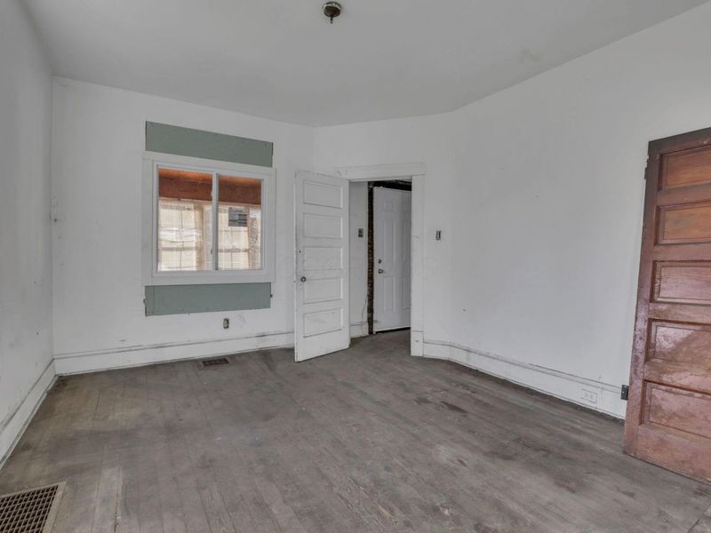 292 E Barthman Avenue, Columbus, OH 43207 Photo 11