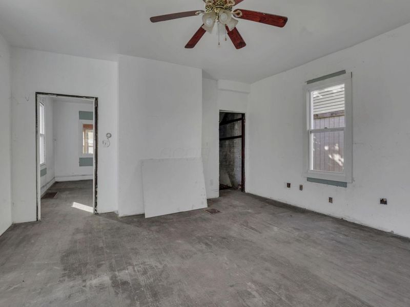 292 E Barthman Avenue, Columbus, OH 43207 Photo 15