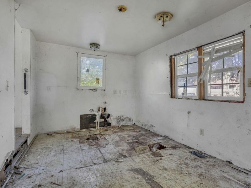 292 E Barthman Avenue, Columbus, OH 43207 Photo 22