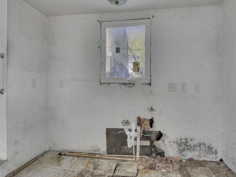 292 E Barthman Avenue, Columbus, OH 43207 Photo 23