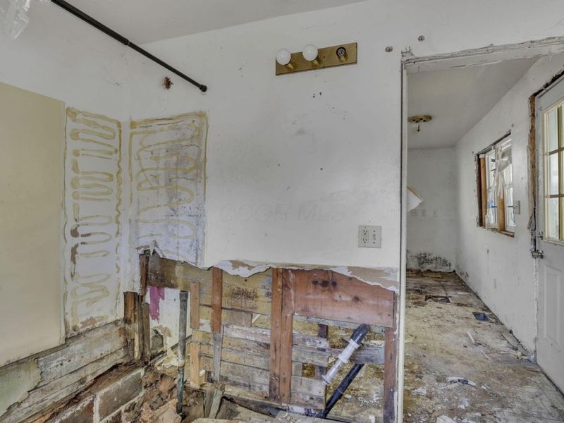 292 E Barthman Avenue, Columbus, OH 43207 Photo 27