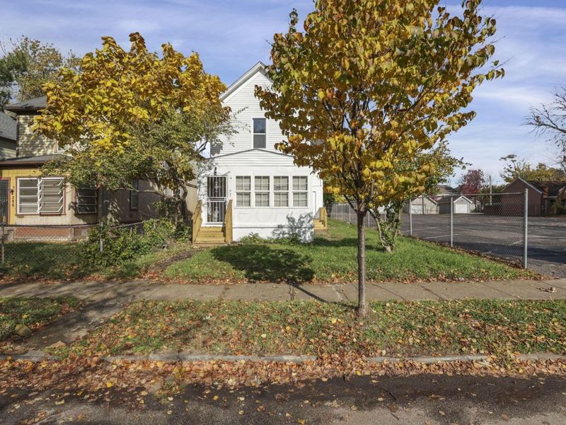 292 E Barthman Avenue, Columbus, OH 43207 Photo 3