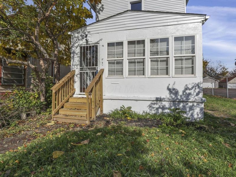 292 E Barthman Avenue, Columbus, OH 43207 Photo 6