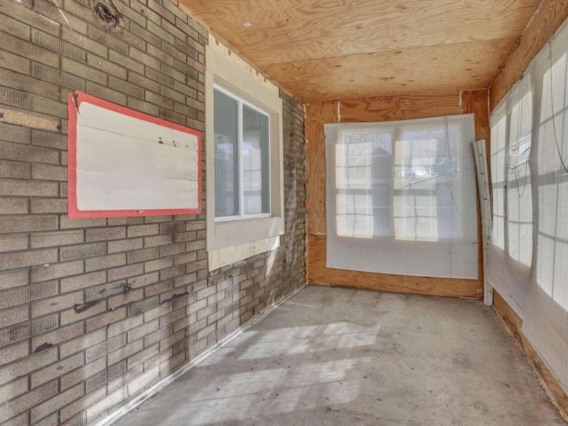 292 E Barthman Avenue, Columbus, OH 43207 Photo 9