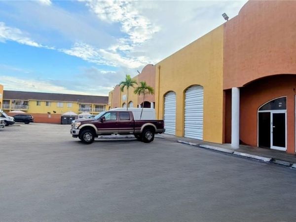 2954 W 84th St, Unit 118, Hialeah, FL 33018