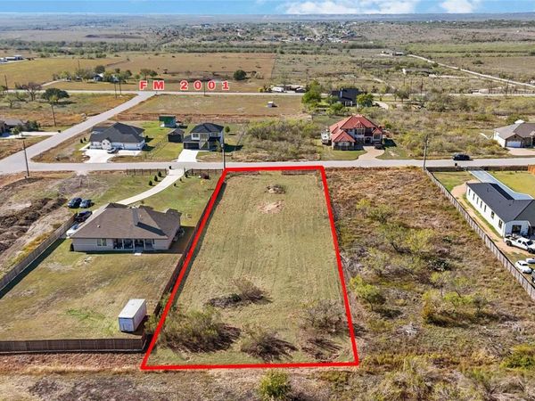 154 Burrobrush ST, Niederwald, TX 78640
